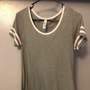 LulaRoe classic tee